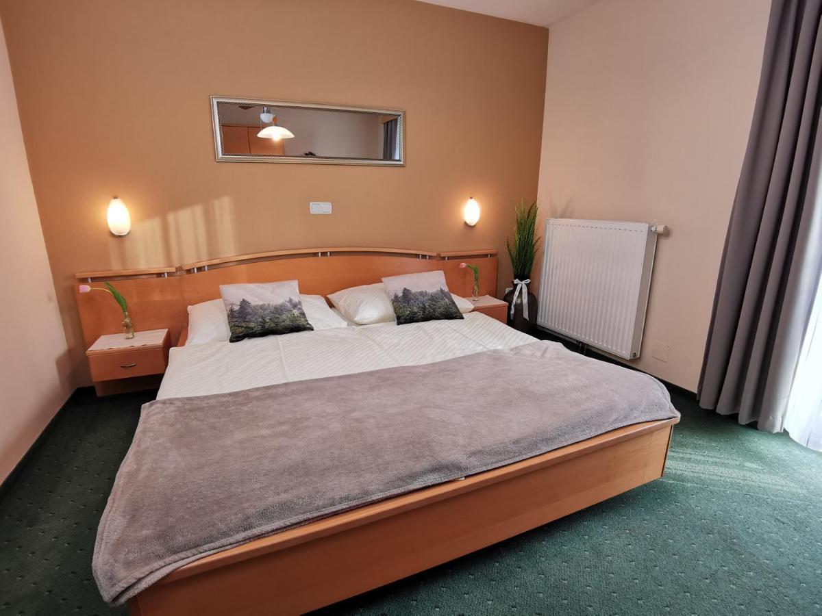 Hotel & Wirtshaus Hoedl-Kaplan Фельдбах Номер фото
